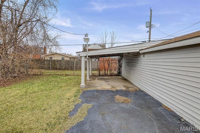 715 N 40th Street, East St Louis, IL 62205