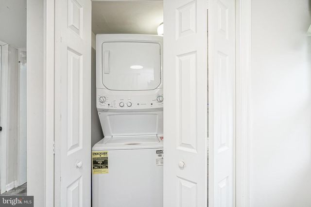 649 6TH AVE, Lindenwold, NJ 08021