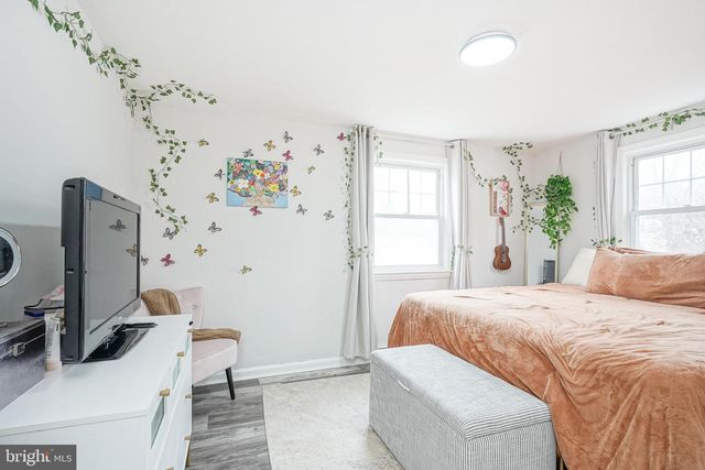 649 6TH AVE, Lindenwold, NJ 08021