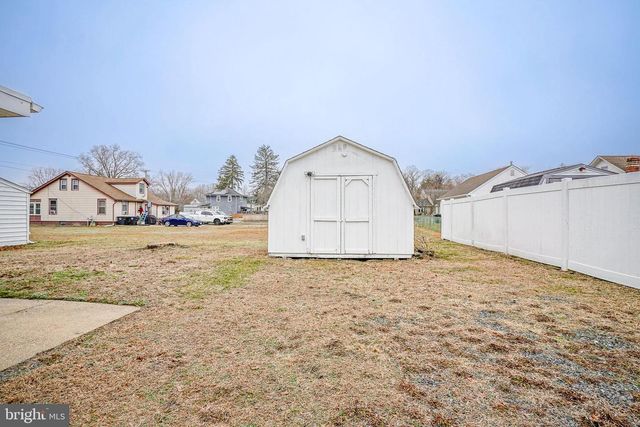 649 6TH AVE, Lindenwold, NJ 08021