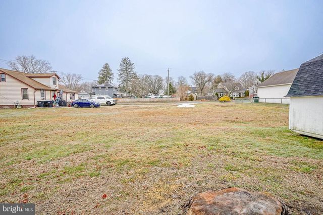 649 6TH AVE, Lindenwold, NJ 08021