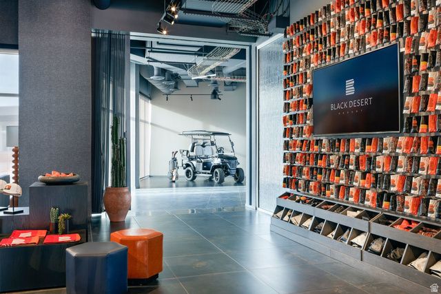 33 NORTH VLG, Ivins, UT 84738