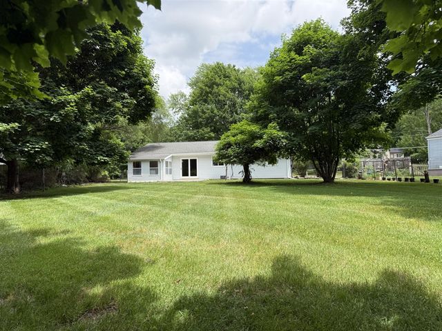 463 Wright Street, Jonesville, MI 49250