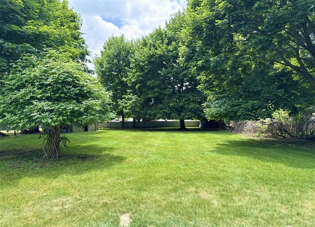 463 Wright Street, Jonesville, MI 49250