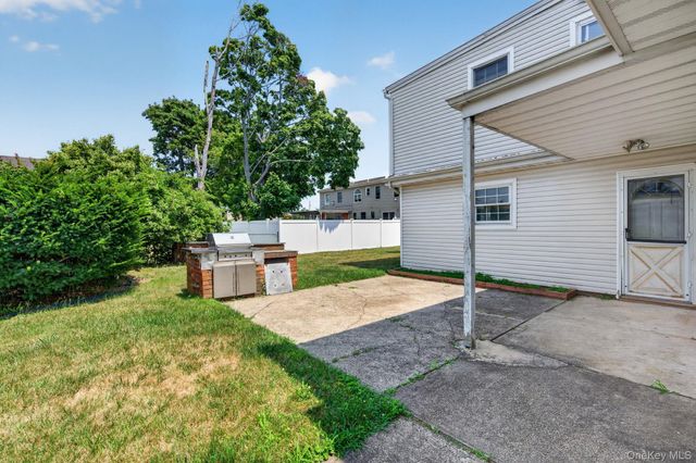 138 Spring Street, Massapequa, NY 11758