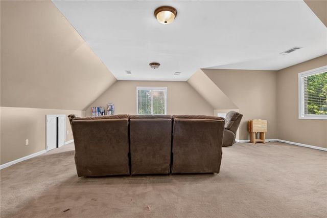 9640 Pine Thicket Way, Roswell, GA 30075