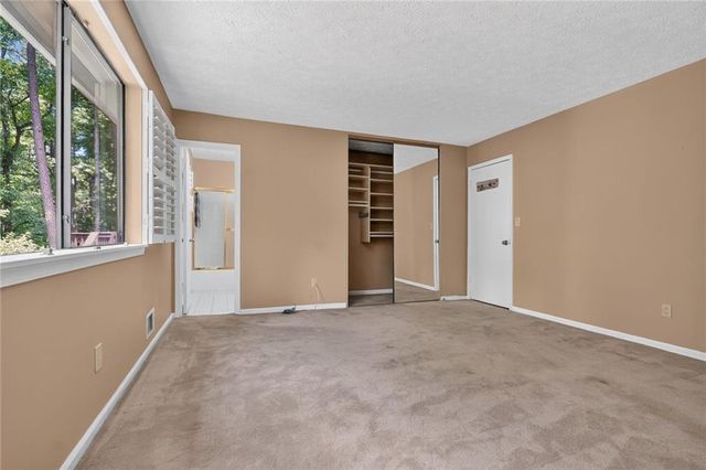 9640 Pine Thicket Way, Roswell, GA 30075