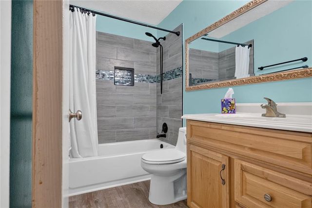 9640 Pine Thicket Way, Roswell, GA 30075