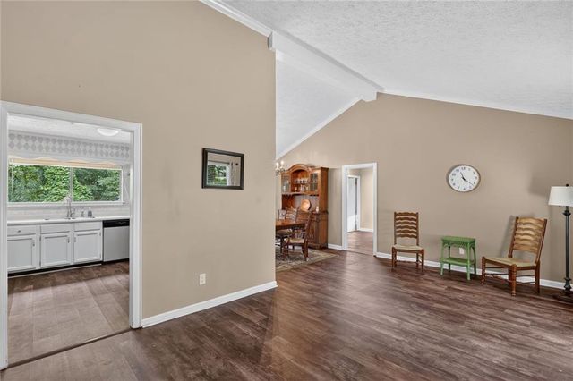 9640 Pine Thicket Way, Roswell, GA 30075