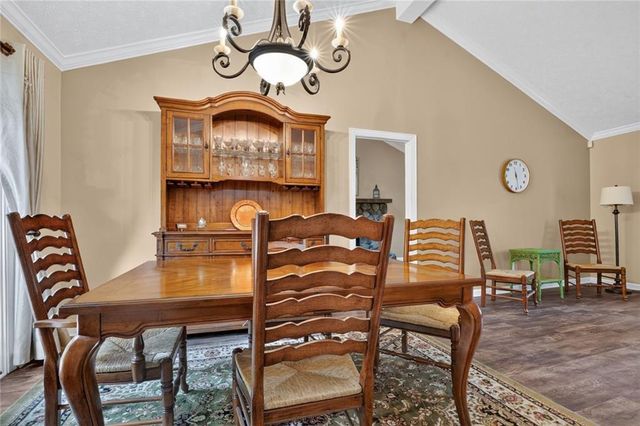 9640 Pine Thicket Way, Roswell, GA 30075