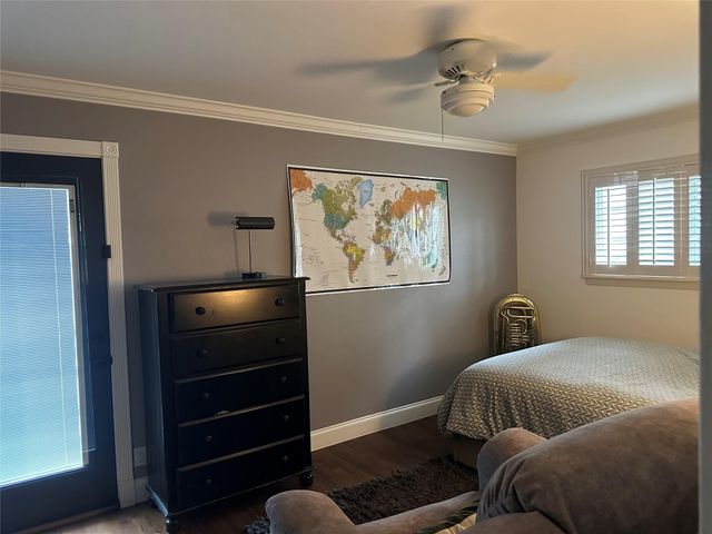 439 Brady LN, West Lake Hills, TX 78746