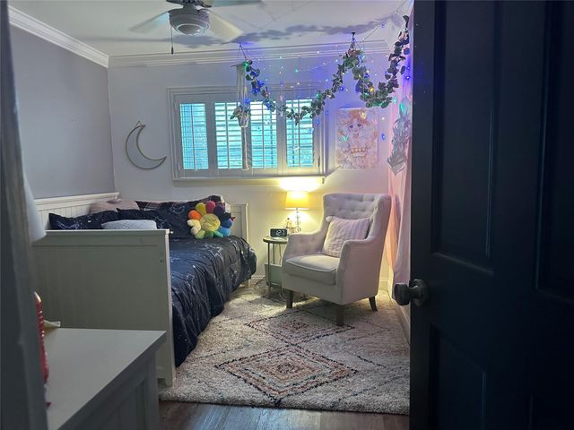 439 Brady LN, West Lake Hills, TX 78746