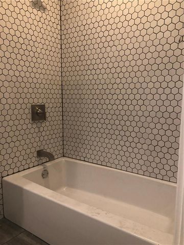 439 Brady LN, West Lake Hills, TX 78746