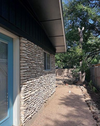 439 Brady LN, West Lake Hills, TX 78746