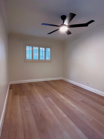 439 Brady LN, West Lake Hills, TX 78746