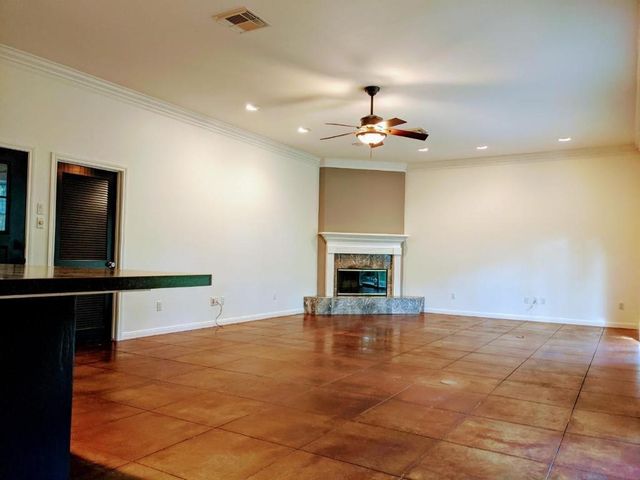 439 Brady LN, West Lake Hills, TX 78746