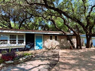 439 Brady LN, West Lake Hills, TX 78746