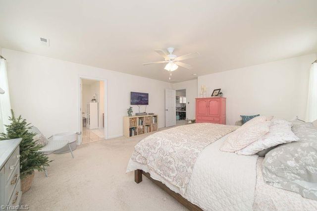 2094 Longburn Drive, Kernersville, NC 27284