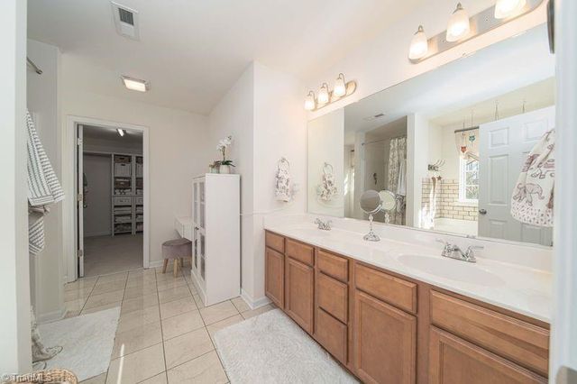 2094 Longburn Drive, Kernersville, NC 27284