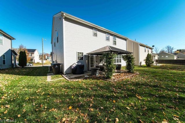 2094 Longburn Drive, Kernersville, NC 27284