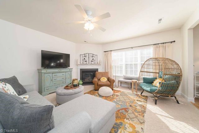 2094 Longburn Drive, Kernersville, NC 27284