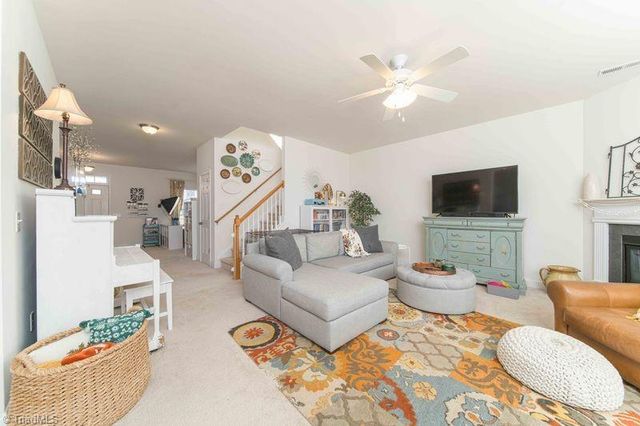 2094 Longburn Drive, Kernersville, NC 27284