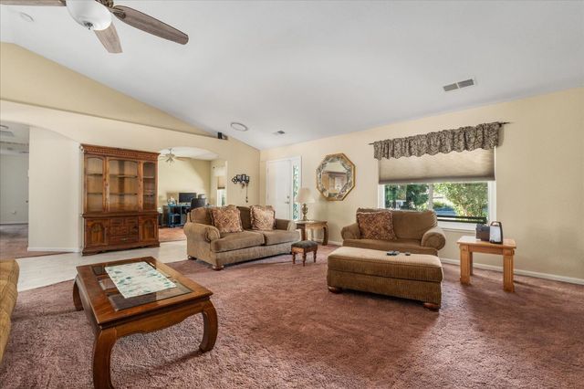 1284 Acorn St, Copperopolis, CA 95228