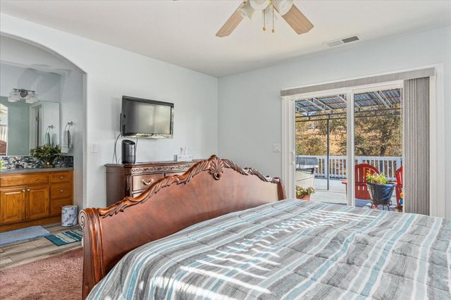 1284 Acorn St, Copperopolis, CA 95228