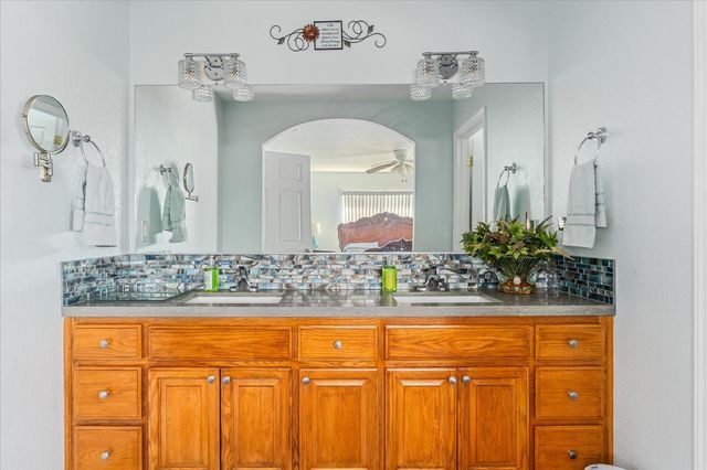 1284 Acorn St, Copperopolis, CA 95228