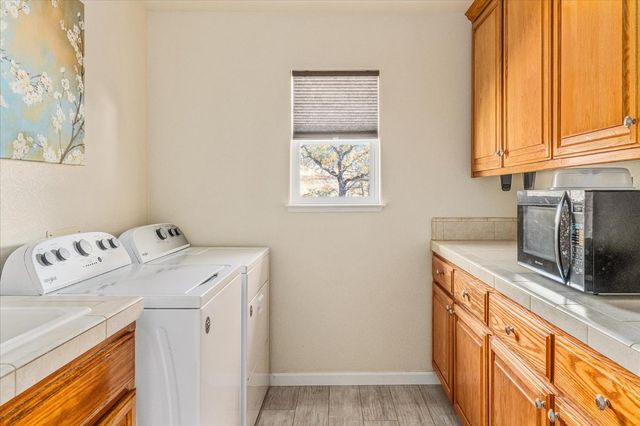 1284 Acorn St, Copperopolis, CA 95228