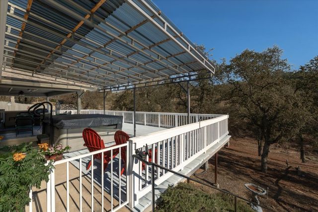 1284 Acorn St, Copperopolis, CA 95228