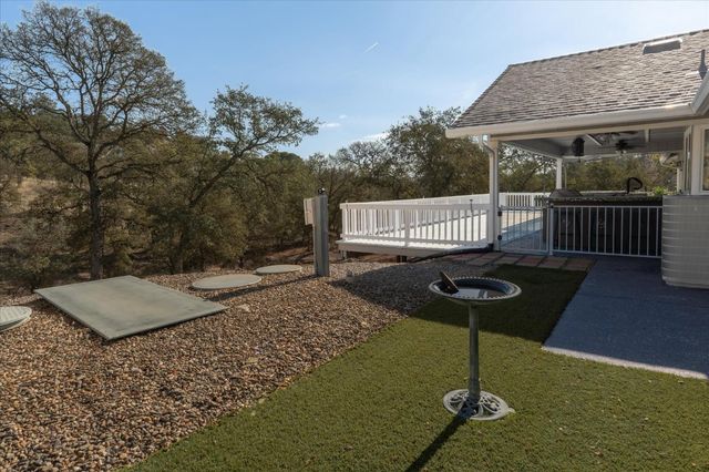 1284 Acorn St, Copperopolis, CA 95228