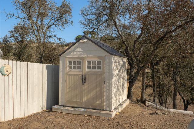 1284 Acorn St, Copperopolis, CA 95228