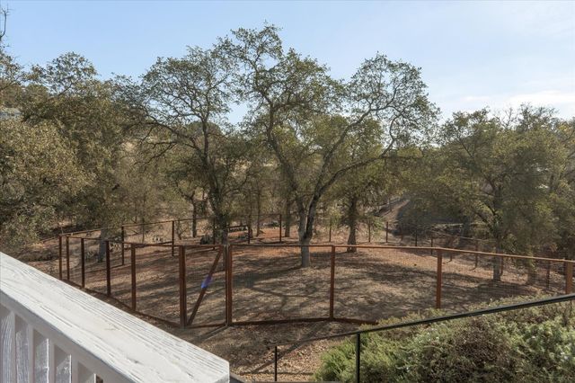 1284 Acorn St, Copperopolis, CA 95228