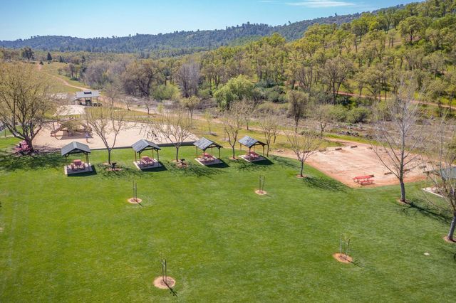 1284 Acorn St, Copperopolis, CA 95228