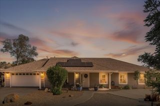 1284 Acorn St, Copperopolis, CA 95228