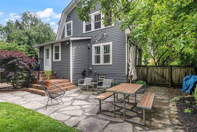 122 E Dunedin Road, Columbus, OH 43214