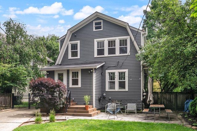 122 E Dunedin Road, Columbus, OH 43214