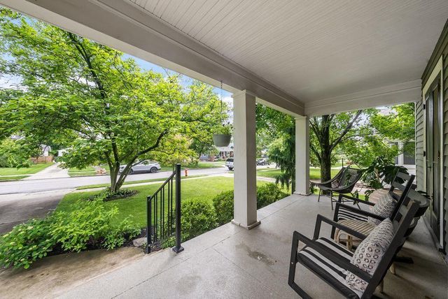 122 E Dunedin Road, Columbus, OH 43214