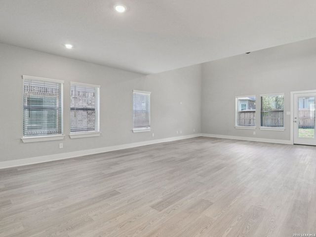 3913 Zinnia Way, Marion, TX 78124