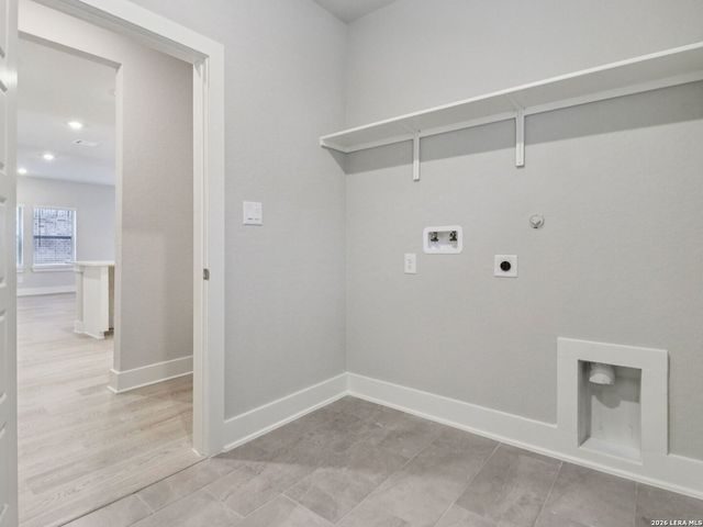 3913 Zinnia Way, Marion, TX 78124