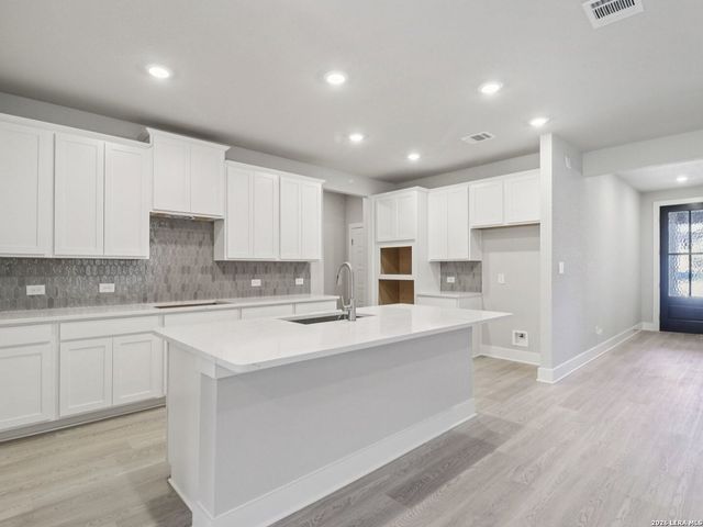3913 Zinnia Way, Marion, TX 78124