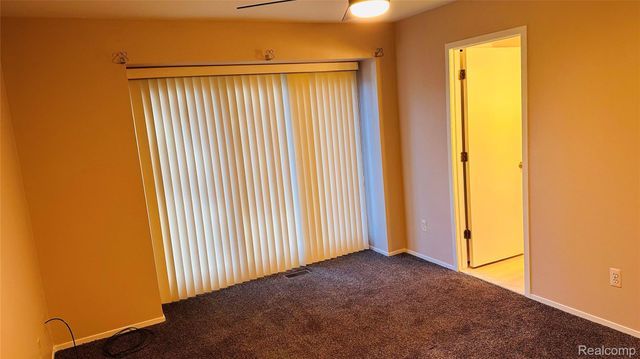33779 VISTA Drive, Farmington Hills, MI 48331