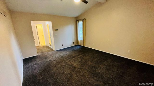 33779 VISTA Drive, Farmington Hills, MI 48331