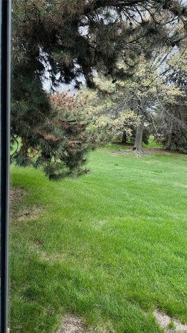 33779 VISTA Drive, Farmington Hills, MI 48331