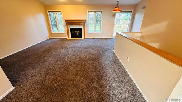 33779 VISTA Drive, Farmington Hills, MI 48331