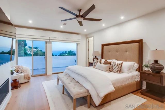 5435 Parkview Dr., La Jolla, CA 92037