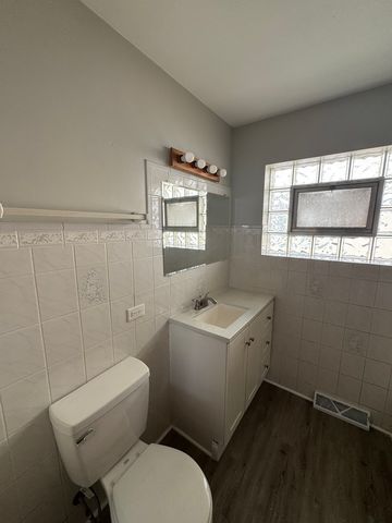 4329 W 77th Place, Chicago, IL 60652