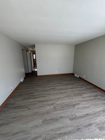 4329 W 77th Place, Chicago, IL 60652