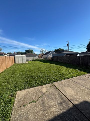 4329 W 77th Place, Chicago, IL 60652